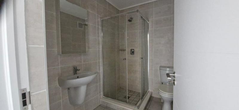 To Let 2 Bedroom Property for Rent in Gordons Bay Western Cape